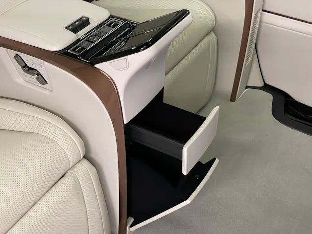 Lexus LM 350h VIP