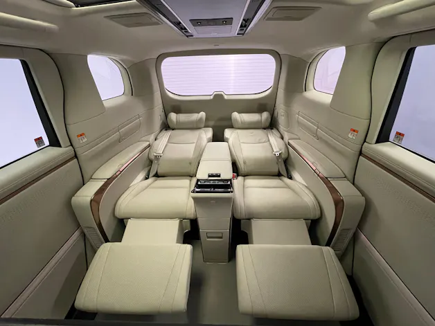 Lexus LM 350h VIP