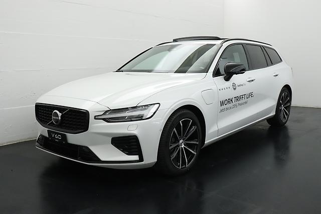 VOLVO V60 2.0 T8 TE Ultra Dark for Business eAWD: Jetzt Probefahrt buchen!