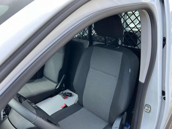 Vehicle image 8 Vehicle image 8