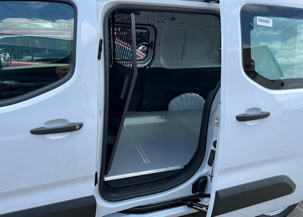 Vehicle image 10 Vehicle image 10