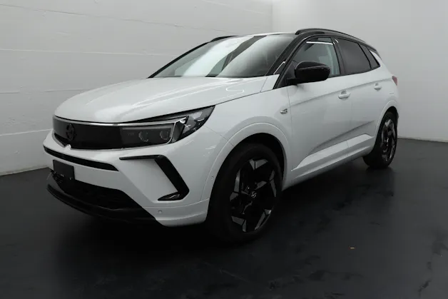 Opel Grandland 1.6 T PHEV GSE, Anhängevorrichtung Winterreifen