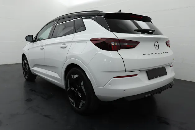Opel Grandland 1.6 T PHEV GSE, Anhängevorrichtung Winterreifen