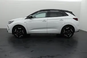 Opel Grandland 1.6 T PHEV GSE, Anhängevorrichtung Winterreifen