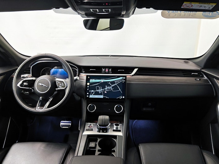 Vehicle image JAGUAR F-PACE