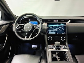 Vehicle image JAGUAR F-Pace 2.0 I4 250 SE AWD