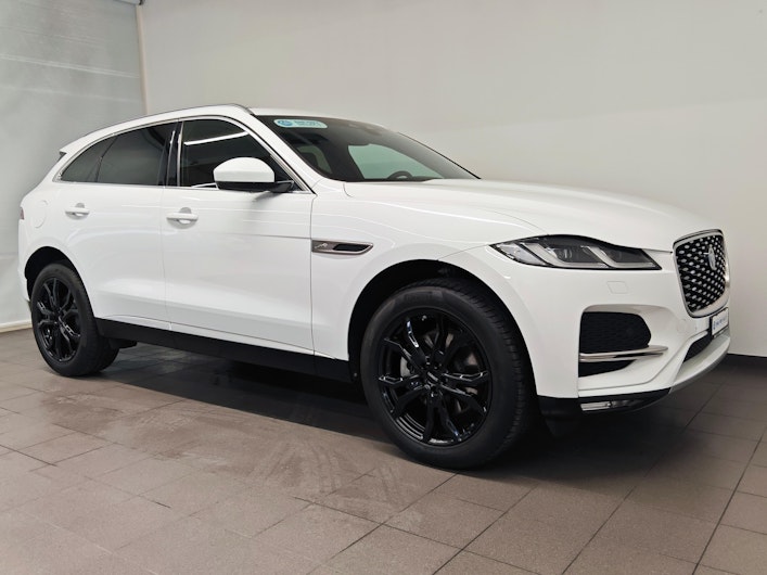 Vehicle image JAGUAR F-PACE