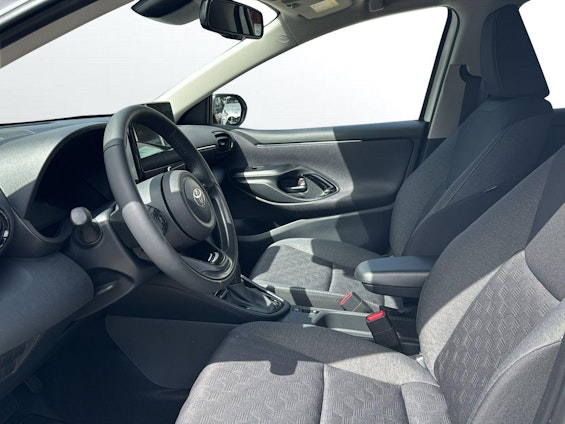 Vehicle image 6 Vehicle image 6