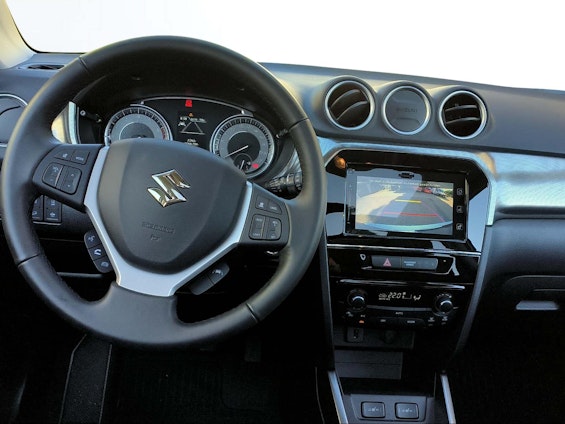 Vehicle image 17 Vehicle image 17