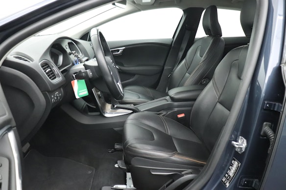VOLVO V40 CC 2.0 T4 Summum AWD S/S 2