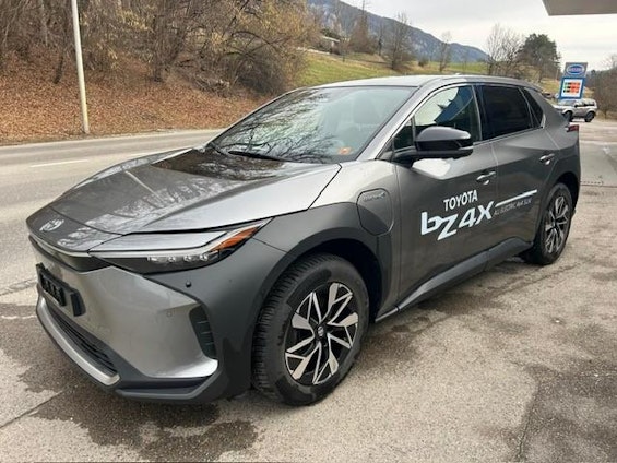 Vehicle image 2 Vehicle image 2