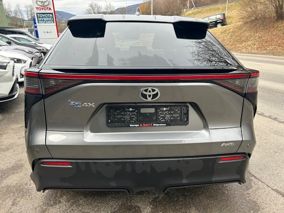 Vehicle image 6 Vehicle image 6