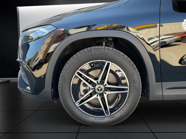 Vehicle image MERCEDES-BENZ EQA 350