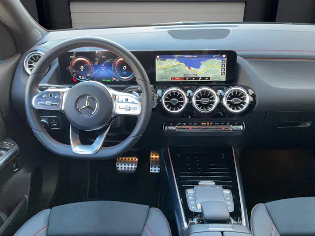 Mercedes-Benz EQA 350 4MATIC AMG Line