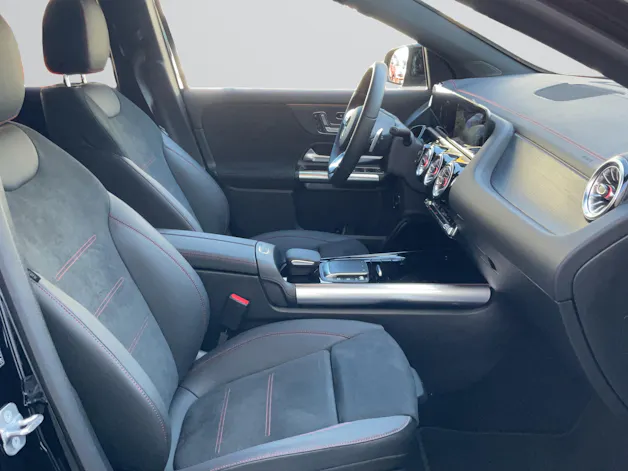 Mercedes-Benz EQA 350 4MATIC AMG Line
