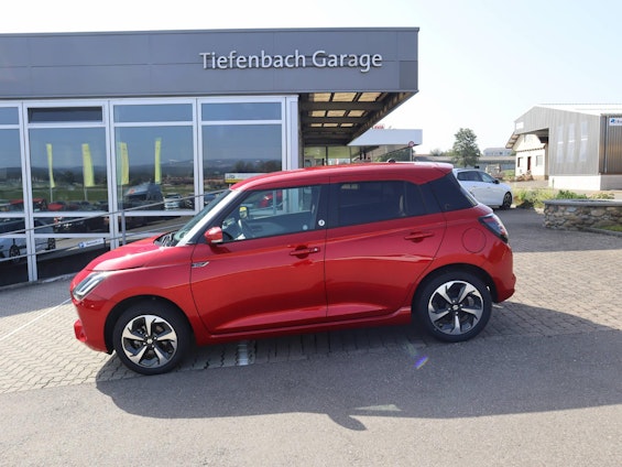 First vehicle image