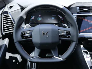 DS Automobiles 1.6 E-Tense 300 Ligne Noire 4x4