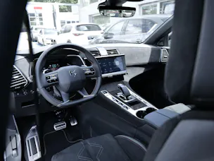DS Automobiles 1.6 E-Tense 300 Ligne Noire 4x4