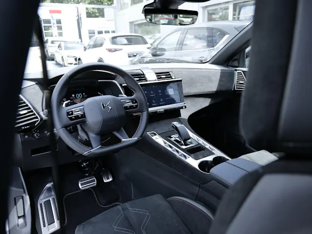 DS Automobiles 1.6 E-Tense 300 Ligne Noire 4x4