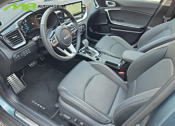 Vehicle image 8 Vehicle image 8