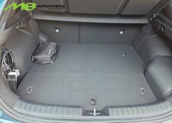 Vehicle image 6 Vehicle image 6