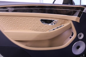 Vehicle image BENTLEY Continental GT 4.0 V8