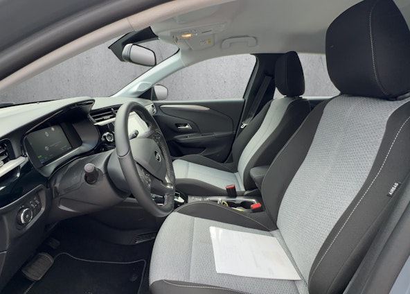 Vehicle image 9 Vehicle image 9