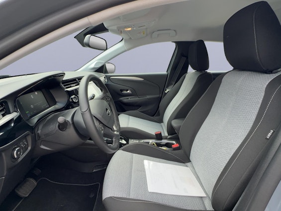 Vehicle image 9 Vehicle image 9