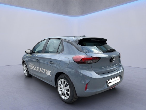 Vehicle image 4 Vehicle image 4