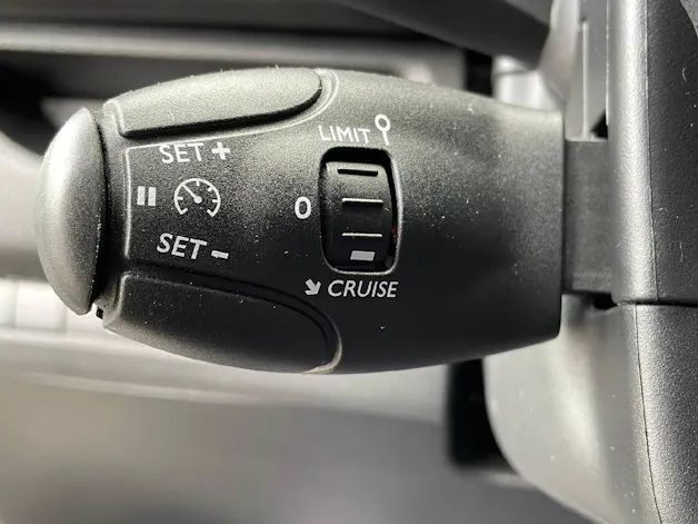 Peugeot e-Expert Kaw. Standard 75 kWh