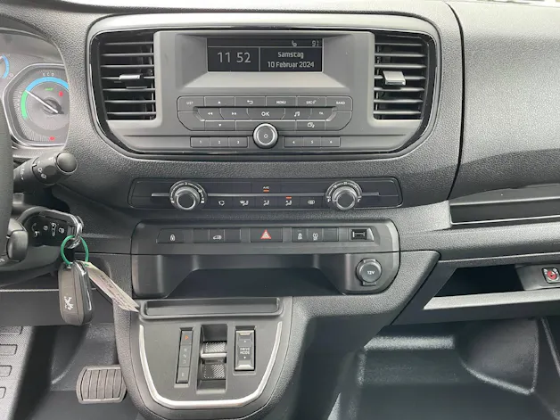 Peugeot e-Expert Kaw. Standard 75 kWh