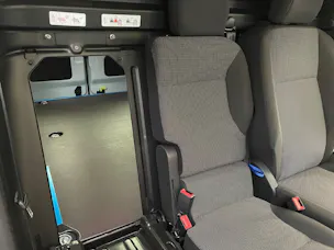 Peugeot e-Partner Kaw. 800 Standard 50 kWh Premium