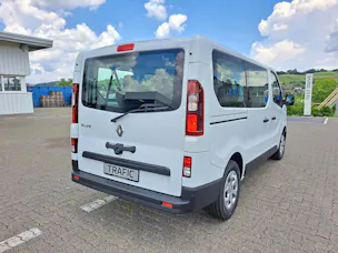 Renault Trafic Passenger & Spaceclass P equilibre Blue dCi 110