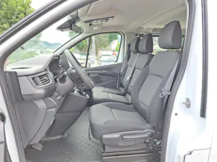 Renault Trafic Passenger & Spaceclass P equilibre Blue dCi 110