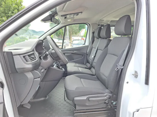 Renault Trafic Passenger & Spaceclass P equilibre Blue dCi 110