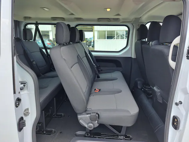 Renault Trafic Passenger & Spaceclass P equilibre Blue dCi 110