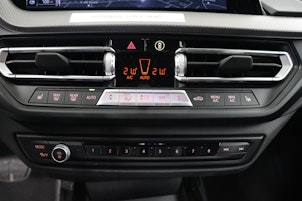 Vehicle image BMW 120d xDrive