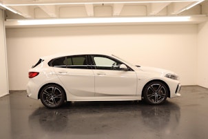 Vehicle image BMW 120d xDrive