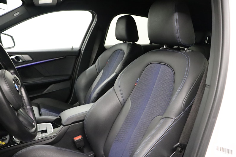 Vehicle image BMW 1 SERIES