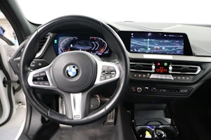 Vehicle image BMW 120d xDrive