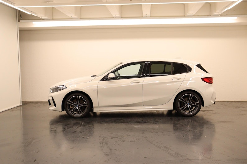 Vehicle image BMW 1 SERIES