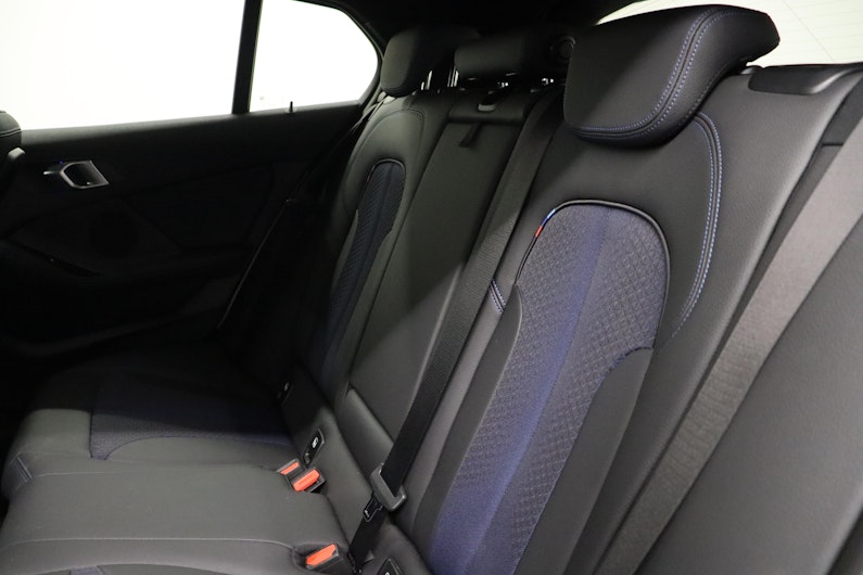 Vehicle image BMW 1 SERIES