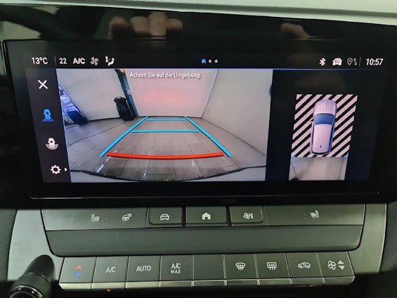 Vehicle image 14 Vehicle image 14