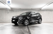 First vehicle image