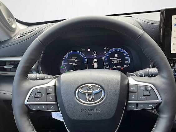 Vehicle image 9 Vehicle image 9