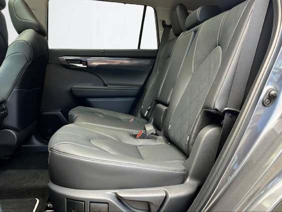 Vehicle image 7 Vehicle image 7