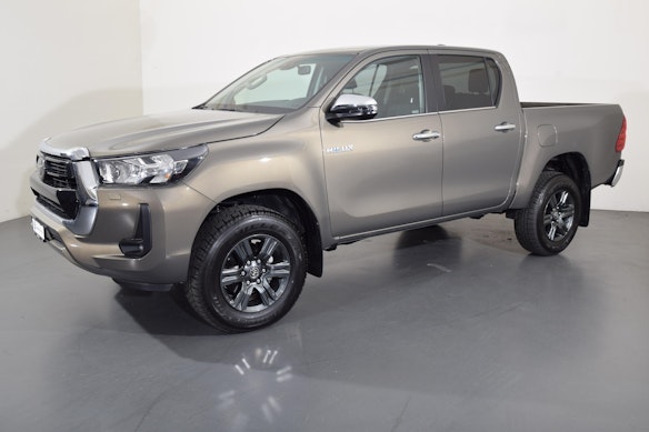TOYOTA Hilux Double Cab.-Pick-up 2.4 D-4D 150 Style 3