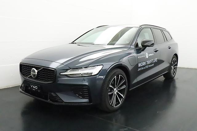 VOLVO V60 2.0 T8 TE Ultra Dark for Business eAWD: Jetzt Probefahrt buchen!