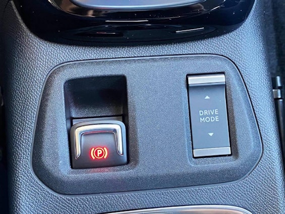 Vehicle image 8 Vehicle image 8