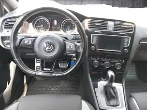 VW Golf VII Variant 2.0 TSI R300 DSG 4motion
